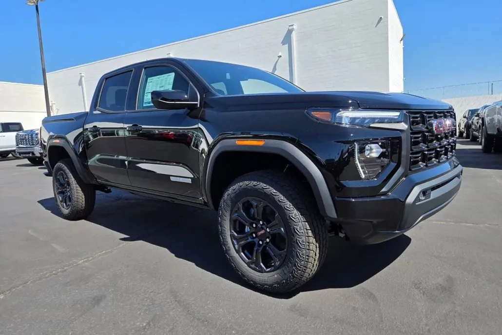 2025 Gmc Canyon Elevation photo 1