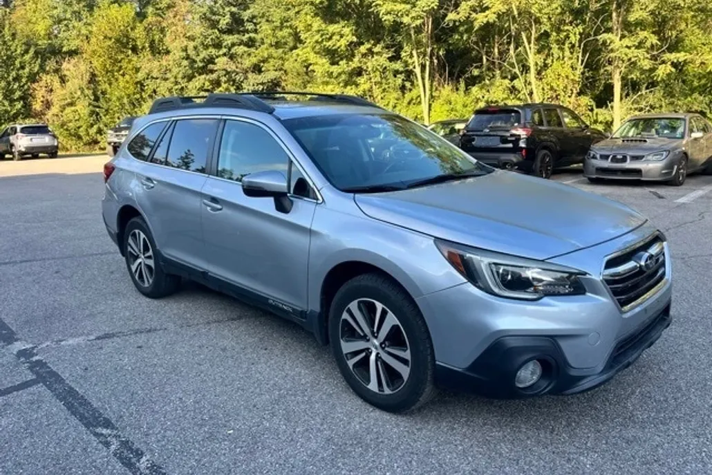2018 Subaru Outback 2.5i photo 1