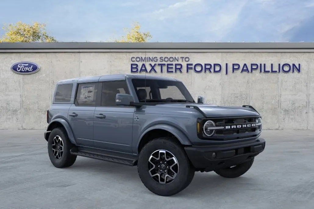 2025 Ford Bronco Outer Banks photo 1