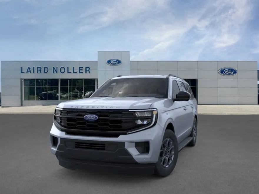 2025 Ford Expedition photo 1