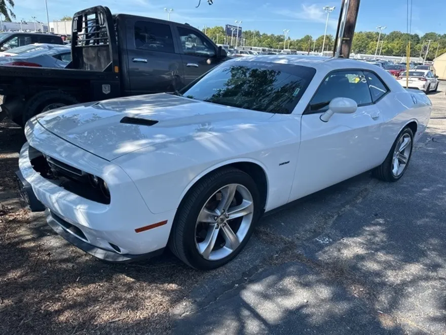 2018 Dodge Challenger R/T photo 1