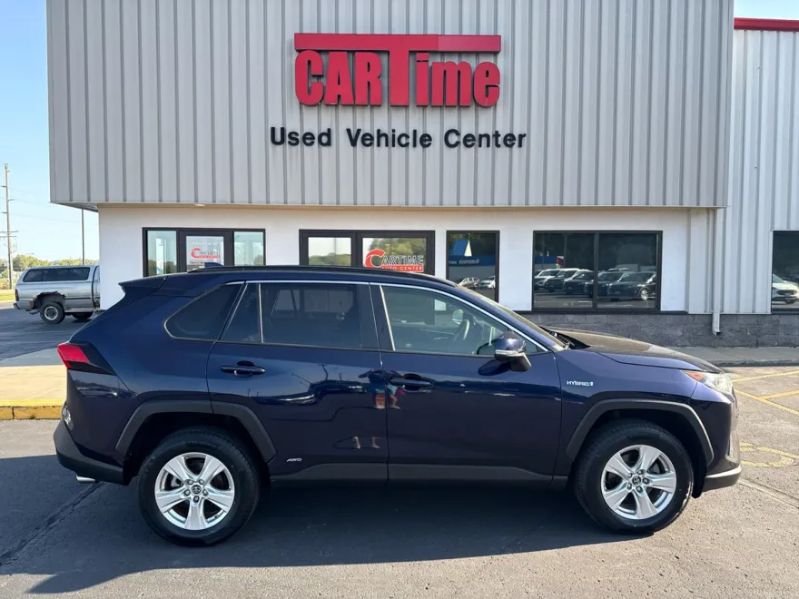 2019 Toyota RAV4 Hybrid XLE photo 1