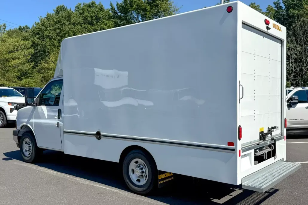 2025 Chevrolet Express 3500 Cutaway Van photo 1