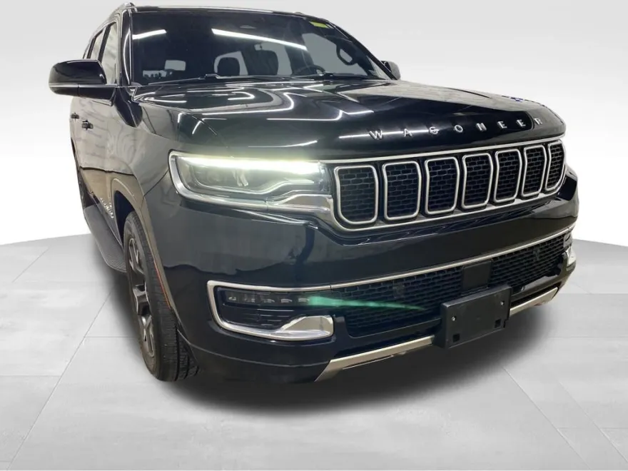 2023 Jeep Wagoneer L Series III photo 1