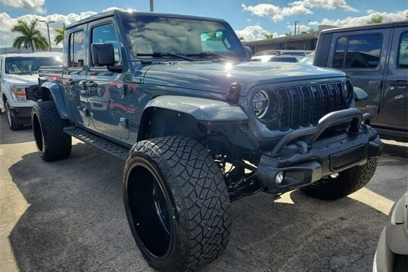 2024 Jeep Gladiator Sport photo 1