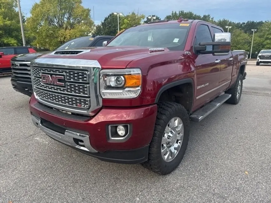 2019 Gmc Sierra HD Denali photo 1
