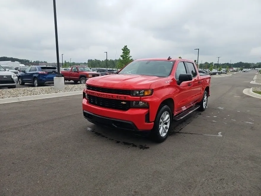 2020 Chevrolet Silverado 1500 Custom photo 1