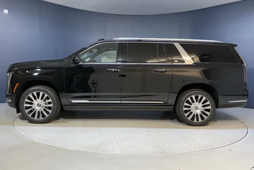 2025 Cadillac Escalade ESV Premium Luxury Platinum photo 1