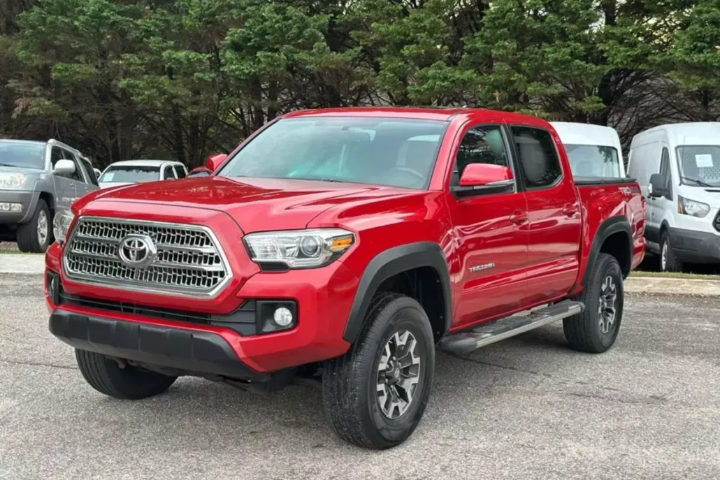 2016 Toyota Tacoma TRD Off-Road photo 1