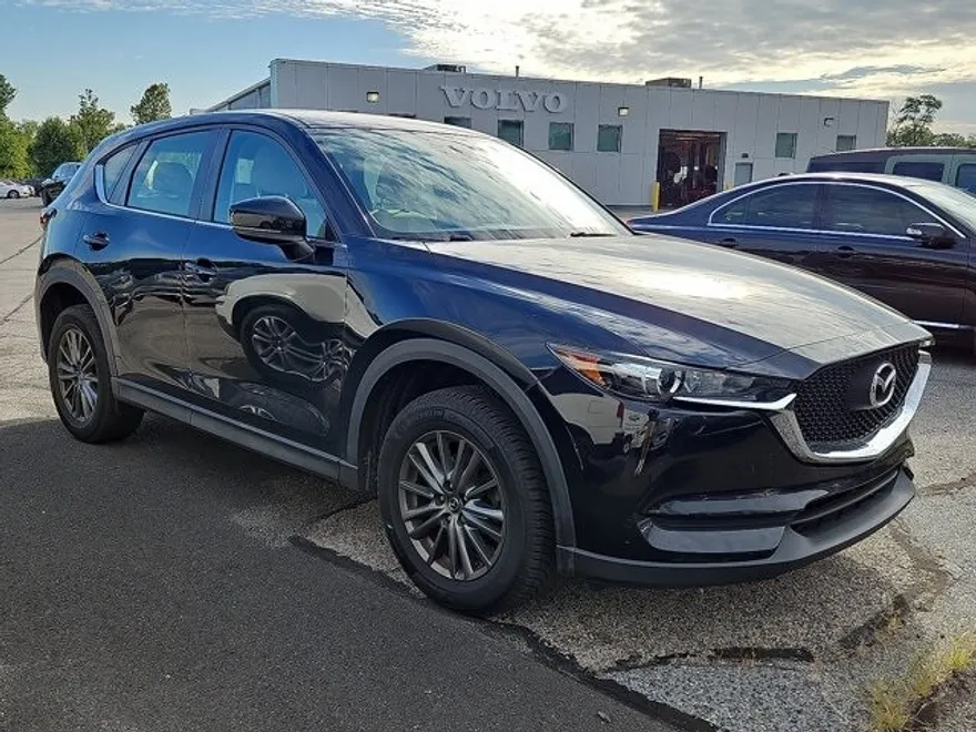 2017 Mazda CX-5 Sport photo 1
