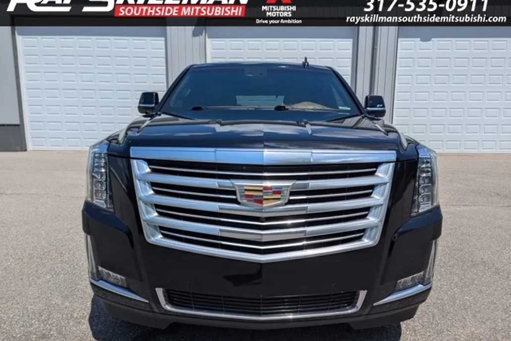 2017 Cadillac Escalade Platinum photo 1