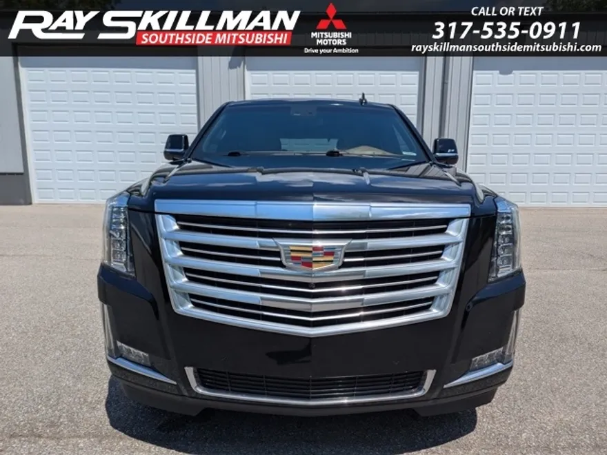 2017 Cadillac Escalade Platinum photo 1