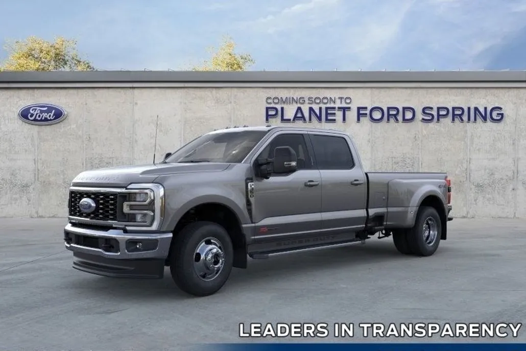 2025 Ford F-350 Lariat photo 1