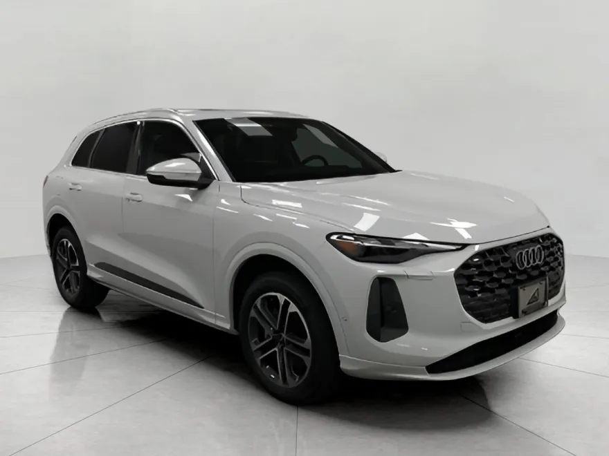 2025 Audi Q5 Premium TFSI photo 1