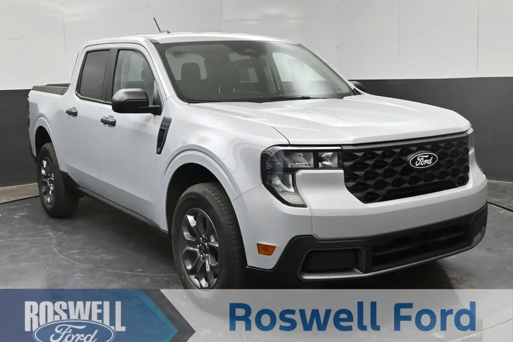 2025 Ford Maverick XLT photo 1