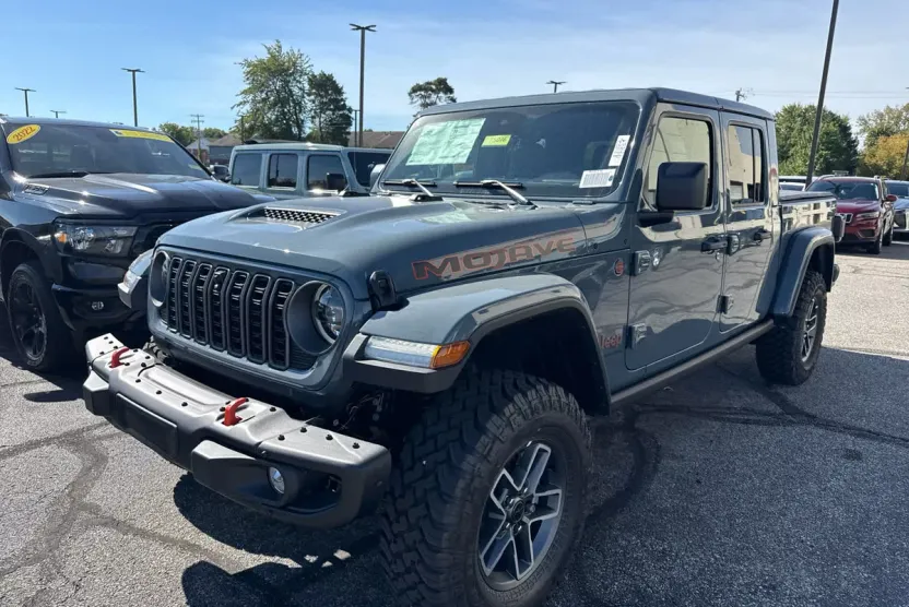 2025 Jeep Gladiator Mojave photo 1