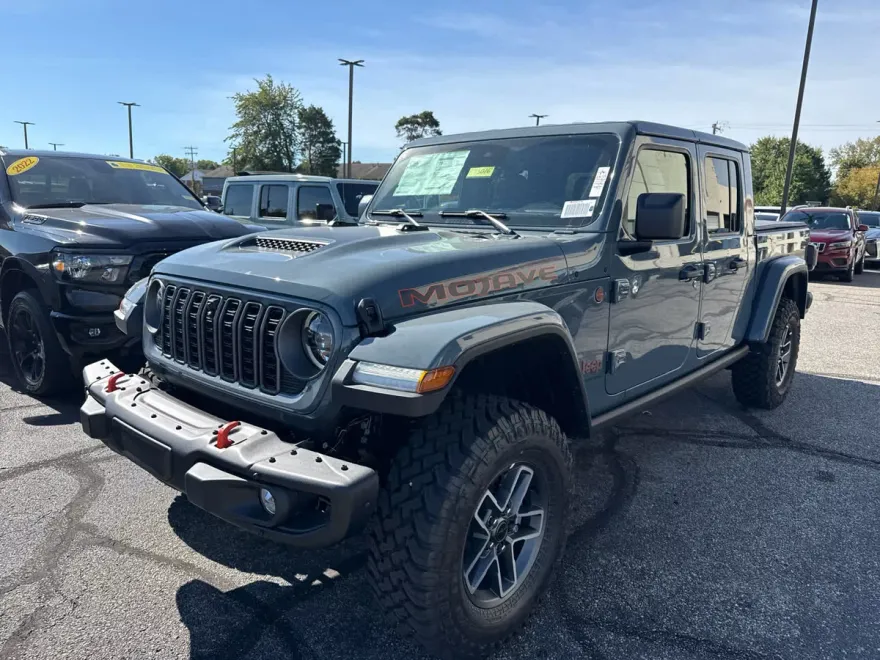 2025 Jeep Gladiator Mojave photo 1