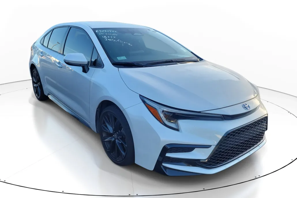 2024 Toyota Corolla Hybrid SE photo 1