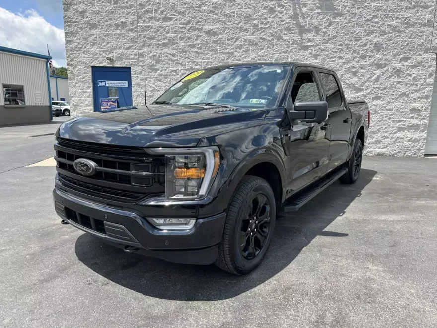 2023 Ford F-150 XLT photo 1