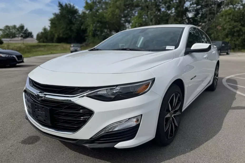 2022 Chevrolet Malibu RS photo 1