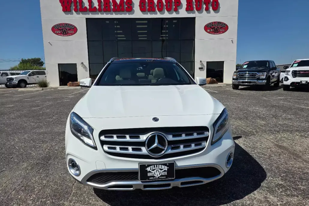 2018 Mercedes Benz GLA 250 4MATIC photo 1