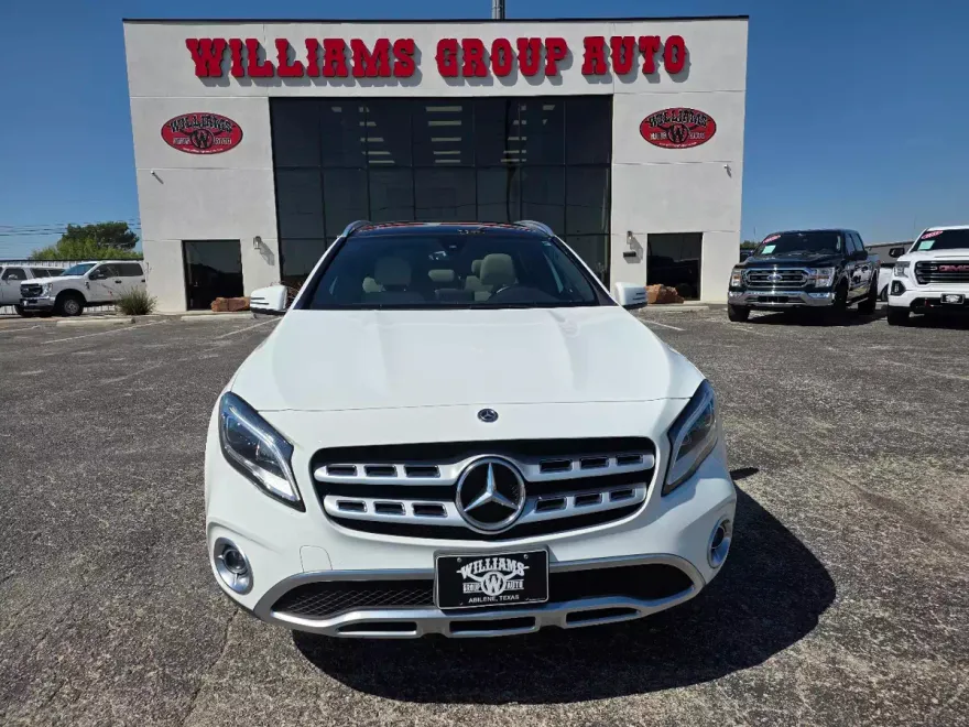 2018 Mercedes Benz GLA 250 4MATIC photo 1
