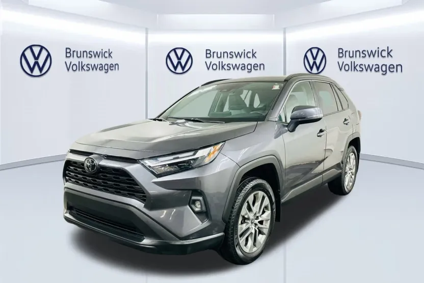 2022 Toyota RAV4 XLE Premium photo 1