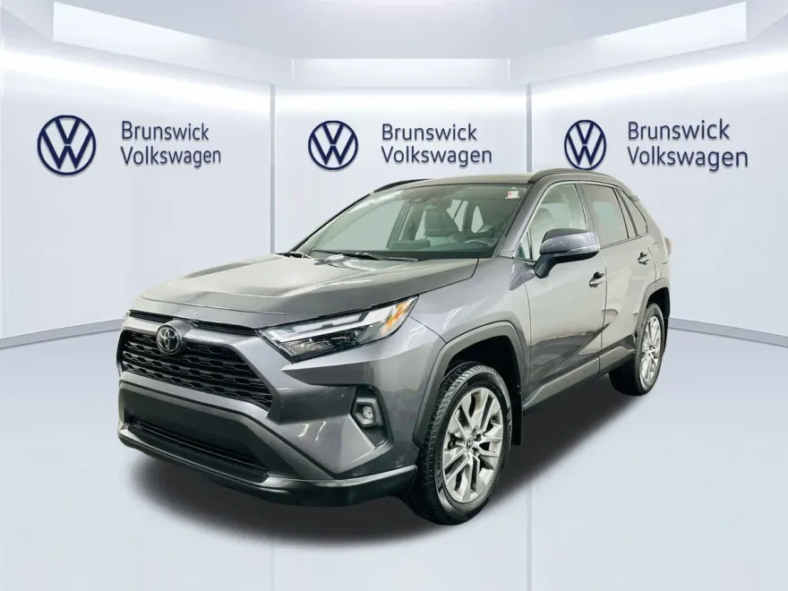 2022 Toyota RAV4 XLE Premium photo 1