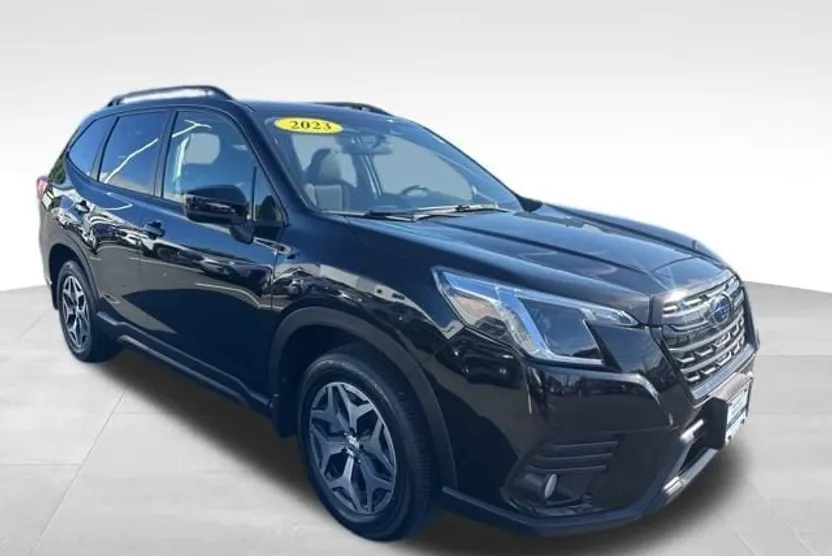2023 Subaru Forester Premium photo 1