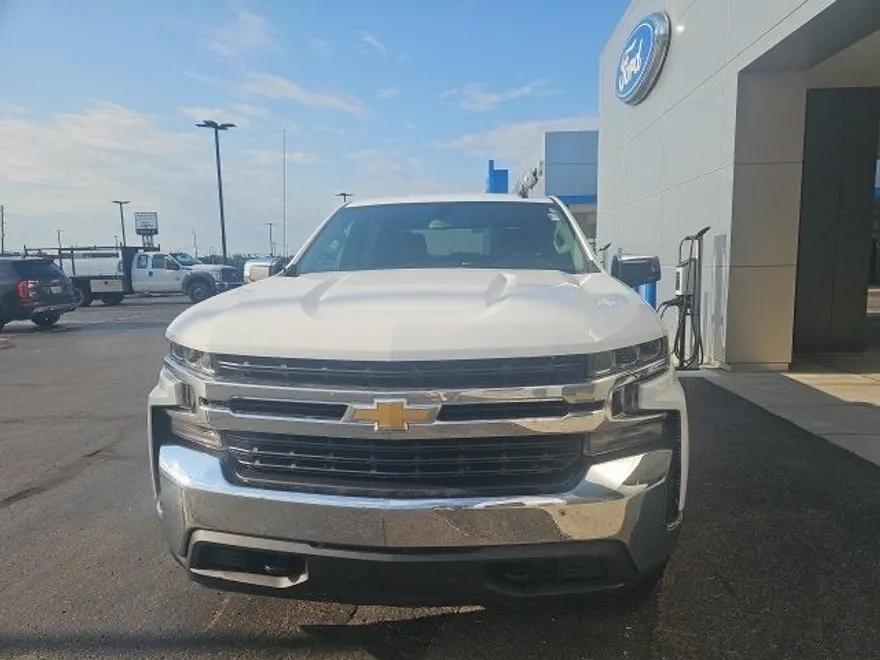 2019 Chevrolet Silverado 1500 LT photo 1
