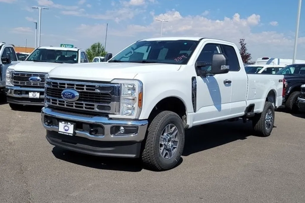 2025 Ford F-350 XLT photo 1