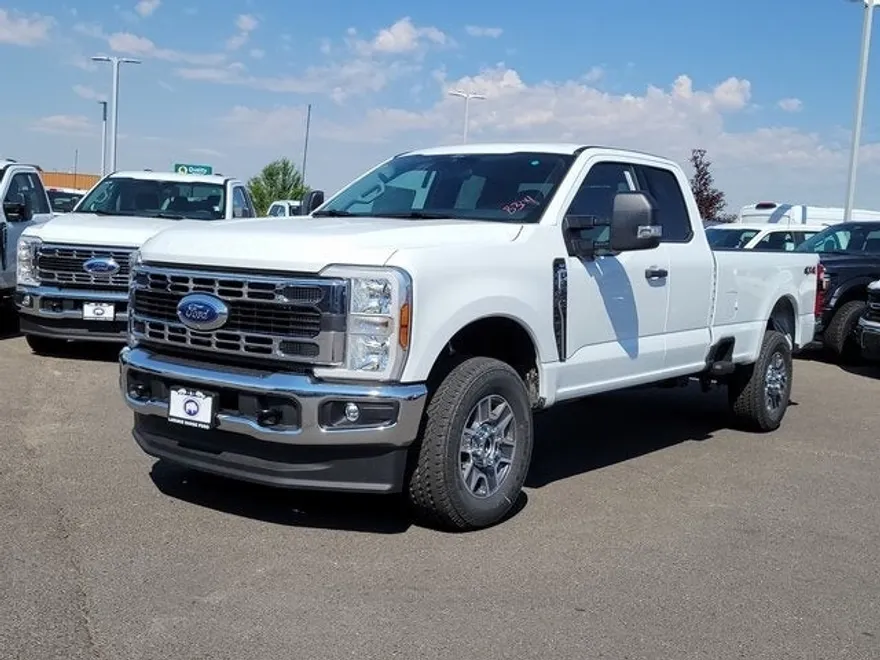 2025 Ford F-350 XLT photo 1