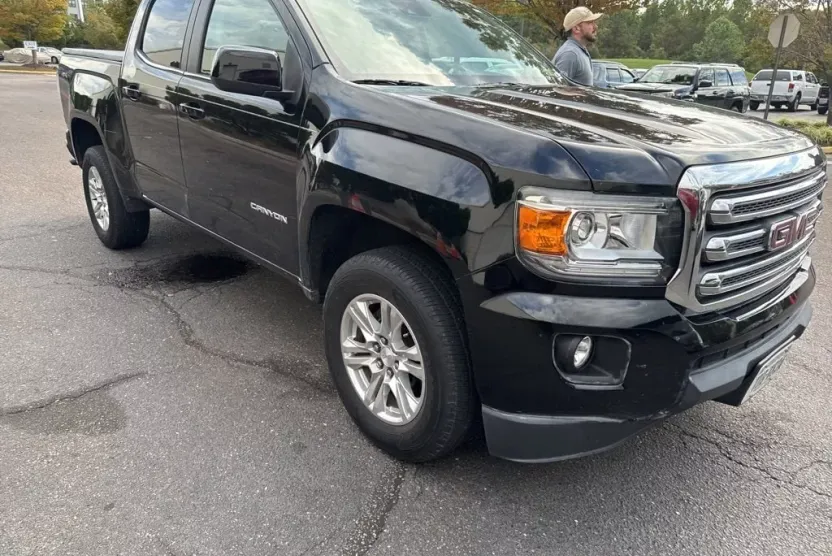 2020 Gmc Canyon SLE photo 1