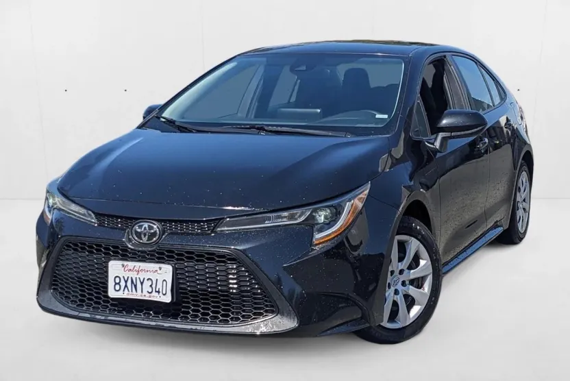 2022 Toyota Corolla LE photo 1