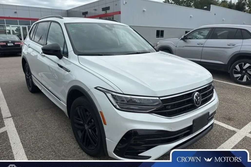 2022 Volkswagen Tiguan SE R-Line Black photo 1