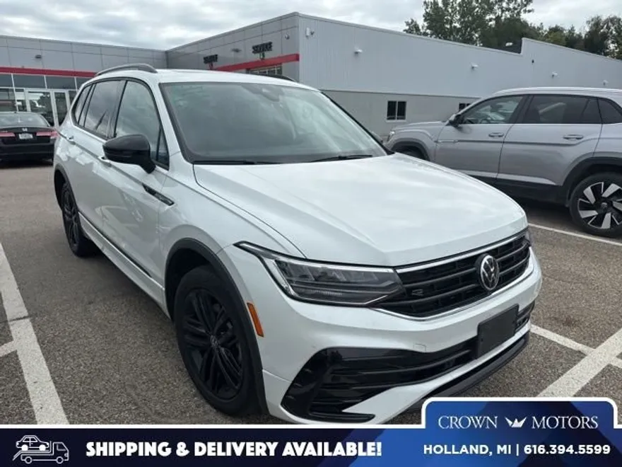 2022 Volkswagen Tiguan SE R-Line Black photo 1