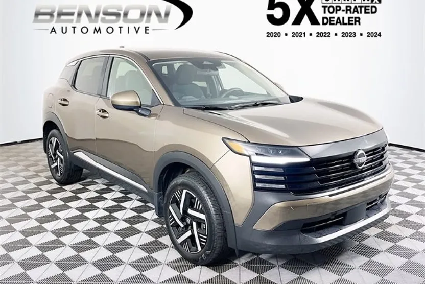 2025 Nissan Kicks SV photo 1
