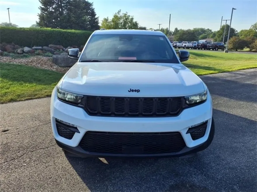 2025 Jeep Grand Cherokee Limited photo 1