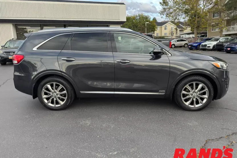 2016 Kia Sorento SX V6 photo 1