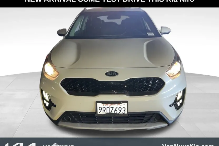 2021 Kia Niro LX photo 1