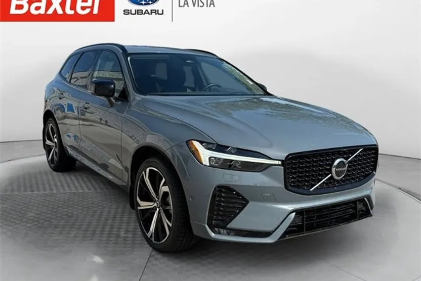 2023 Volvo XC60 Ultimate photo 1