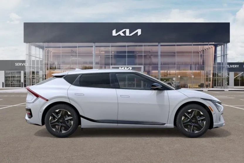 2025 Kia EV6 GT-Line photo 1
