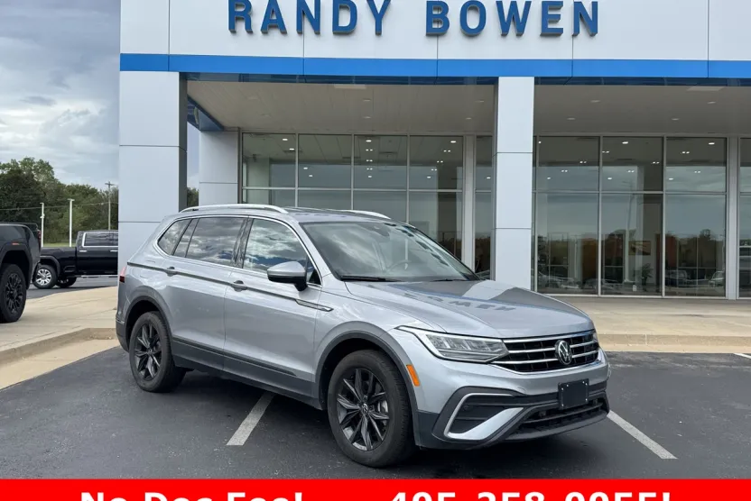 2024 Volkswagen Tiguan SE Wolfsburg Edition photo 1