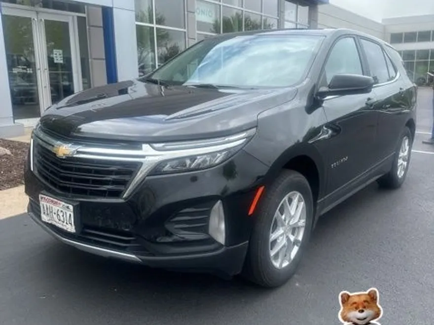 2022 Chevrolet Equinox LT photo 1