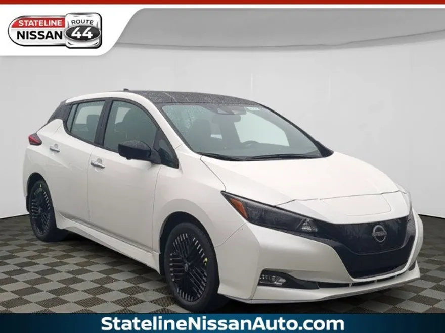2023 Nissan Leaf SV Plus photo 1