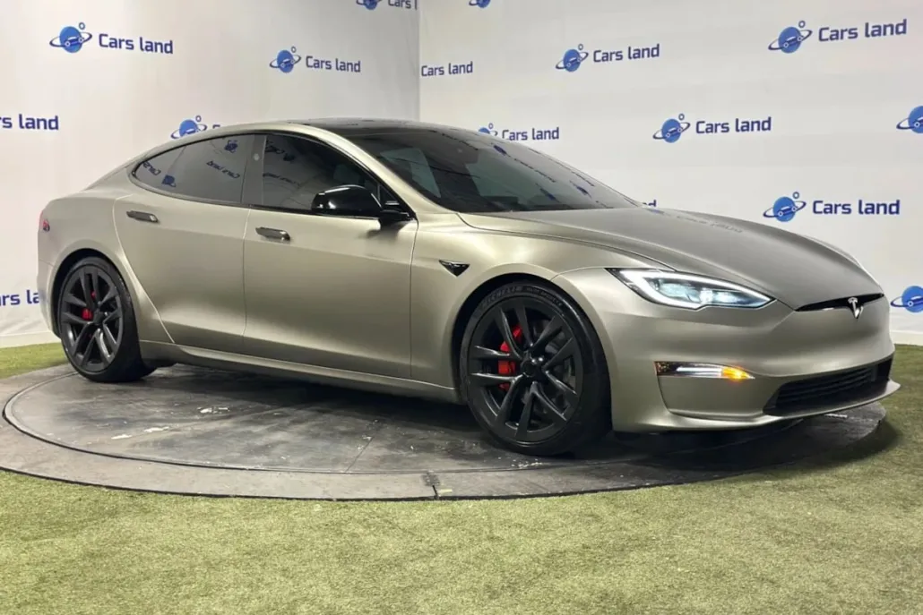2023 Tesla Model S Plaid photo 1