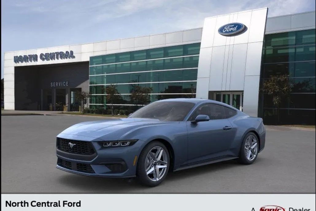 2025 Ford Mustang EcoBoost photo 1