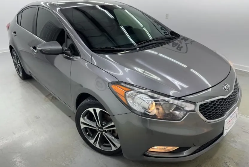 2016 Kia Forte EX photo 1