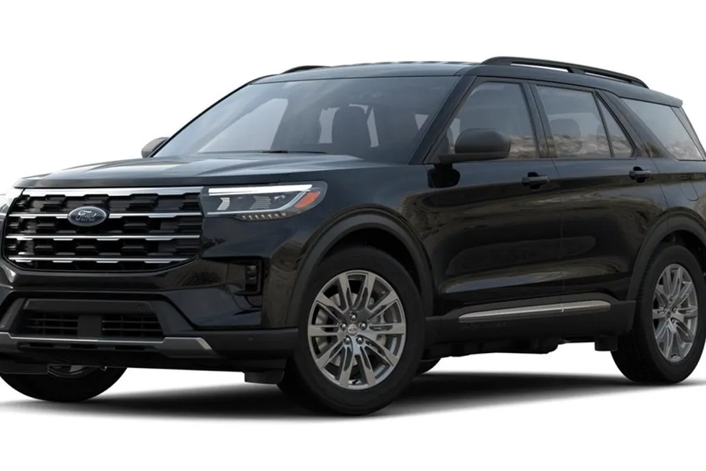 2025 Ford Explorer photo 1
