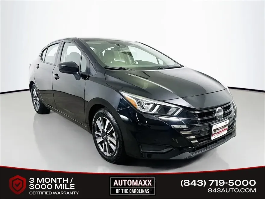 2023 Nissan Versa 1.6 SV photo 1